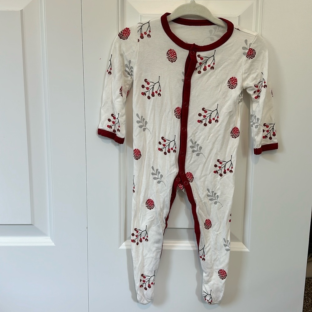 Kyte Baby snap romper, holly berry print, 3-6 month